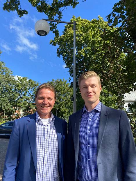 Carunan toimitusjohtaja Jyrki Tammivuori ja aluejohtaja Kalle Liuhala vierailivat Sastamalassa ja kertoivat yhtiön tulevista investoinneista paikkakunnalla sekä sähkön huoltovarmuuteen ja sähköpulaan liittyvistä asioista. 