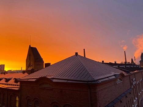 Aurinko nousi Tampereella keskiviikkoaamuna kello 7.41. 