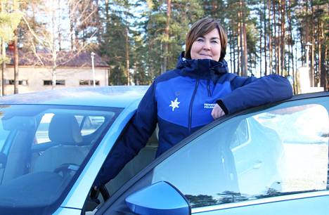 Maastohiihdon teknisen asiantuntijan (TD) pätevyyden lisäksi Jonna Haapamäki-Syrjälä hallitsee myös kilpailujohtajan tehtävät. 