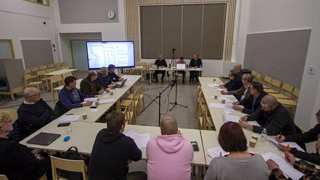 Arkistokuva Jämijärven kunnanvaltuuston kokouksesta viime lokakuulta. 