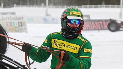 Jukka Torvinen sinetöi Suomen mestaruuden ajamalla Teivossa kaksi voittoa. Pisteitä jaettiin samalla systeemillä kuin formuloissa: voittajalle 20, toiselle 15, kolmannelle 10.