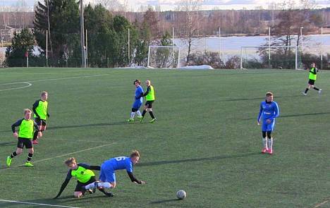 TyPS aloitti jalkapallokautensa viime lauantaina Hopun tekonurmella. Ikaalisten Urheilijat kävi hakemassa pisteet tuloksella 1-3.