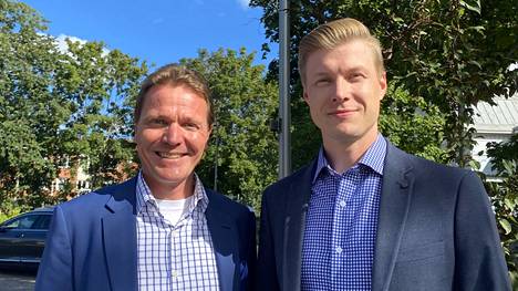 Carunan toimitusjohtaja Jyrki Tammivuori ja aluejohtaja Kalle Liuhala vierailivat Sastamalassa ja kertoivat muun muassa sähkön huoltovarmuuteen ja sähköpulaan liittyvistä asioista. 