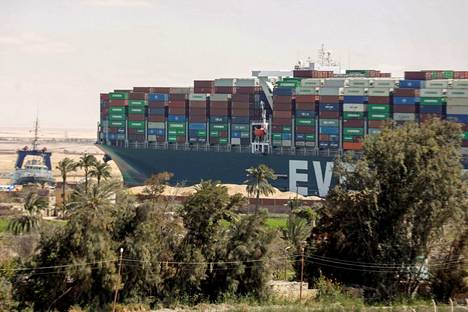 Suezin kanavan maaliskuun lopulla tukkinut Ever Given -konttilaiva aiheutti kansainväliselle rahtiliikenteelle alkuvuodesta mittavia ongelmia. Alus saatiin irrotettua kanavan seinämästä 29. maaliskuuta.