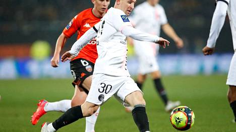 Lionel Messi pelissä Lorientia vastaan 22. joulukuuta Ranskassa.
