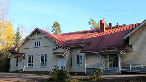 Lakkautusuhan alla ovat Tanttalan, Vähikkälän, Heinäjoen, Leppäkosken ja Haukankallion sekä Viralan koulut. 