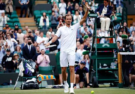 Venäläinen huippupelaaja Daniil Medvedev eteni viime vuonna Wimbledonissa neljännelle kierrokselle. Tämän vuoden turnaukseen hän ei saa osallistua.