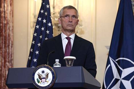 Naton pääsihteeri Jens Stoltenberg puhui keskiviikkona lehdistötilaisuudessa Yhdysvaltain ulkoministeriössä.