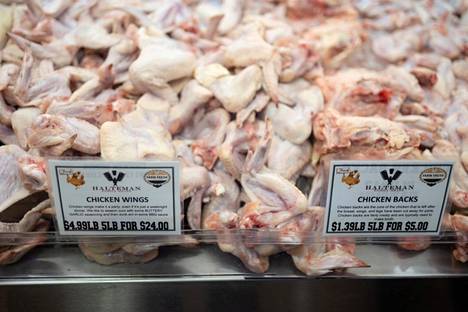 Kananlihavalikoimaa lihakaupassa Philadelphiassa.
