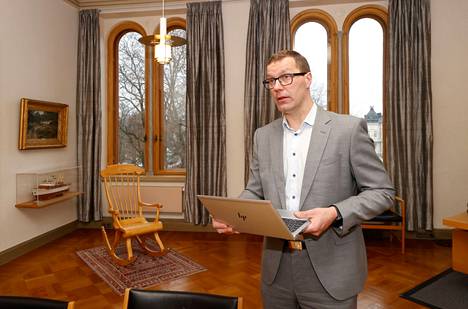 Tilinpäätöskokouksessa kaupunginjohtaja Lauri Innalta halutaan katsausta myös tulevaan.