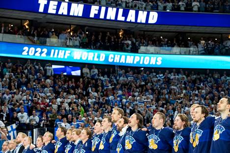 Suomi rikkoi kotikisojen kirouksen ja voitti Tampereella maailmanmestaruuden.