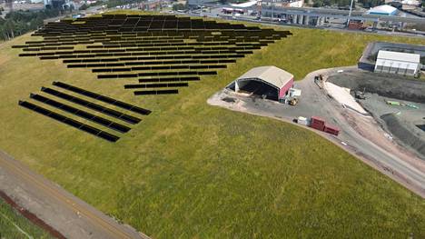 Aurinkovoimala rakennetaan Harjavallan Suurteollisuuspuiston länsipuolelle. Maa-asenteiseen voimalaan asennetaan 6 900 kaksipuolista 560 wattipiikin aurinkopaneelia.