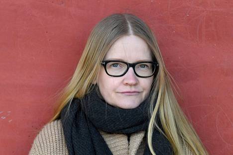 Korkein oikeus antaa ratkaisunsa toimittaja-kirjailija Johanna Vehkoon kunnianloukkaussyytteestä tiistaina 11. tammikuuta. Vehkoo kuvattiin Helsingissä 8. huhtikuuta 2021.