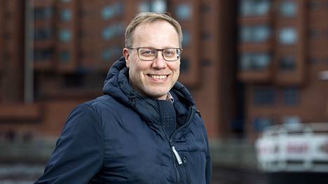 Tamperelaisen Biomendex-yrityksen toimitusjohtajalla Pasi Kankaanpäällä on syytä tyytyväisyyteen, sillä yrityksen kehittämä synteettinen luunkorjausmateriaali on osoittautunut toimivaksi, ja kliiniset potilaskokeet ovat juuri alkaneet.