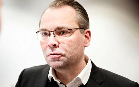 Entinen puolustusministeri Jussi Niinistö kommentoi jalkaväkimiinakeskustelua lauantaina Aamulehdelle. Niinistö kuvattuna tammikuussa vuonna 2019.