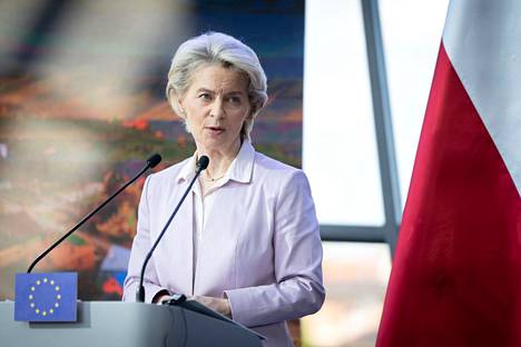 Euroopan komission puheenjohtaja Ursula von der Leyen korosti puheenvuorossaan, että monella naisella on pätevyys korkeisiin tehtäviin, ja heidän olisikin syytä päästä niihin.