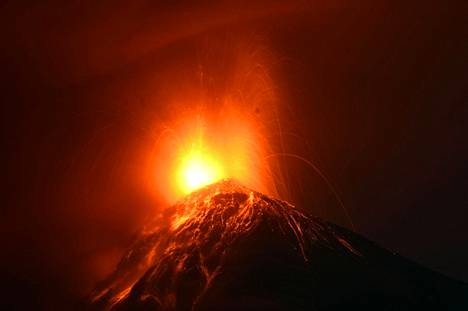 Fuego-tulivuori kuuluu Keski-Amerikan aktiivisimpiin.