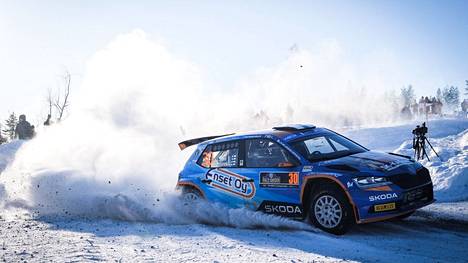 Lauri Joona ajoi Ruotsin MM-rallin WRC2-luokassa kahdeksanneksi. Kartturina oli Tuukka Shemeikka.