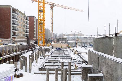 Uuden Tammelan stadionin kylkeen nousee myös kerrostaloja. Talvinen rakennustyömaa kuvattu tämän vuoden tammikuussa.