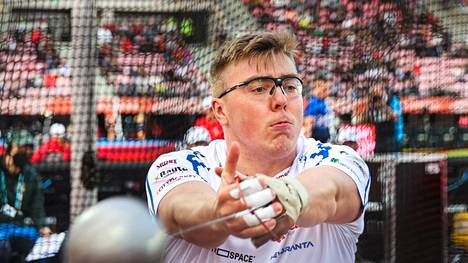 Aaron Kangas sijoittui Suomi-Ruotsi -maaottelussa kolmanneksi Ruotsin Ragnar Carlssonin ja Tuomas Seppäsen jälkeen.