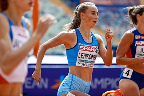 Viivi Lehikoinen juoksi Münchenin EM-välierissä 400 metrin aitojen uuden Suomen ennätyksen ajalla 54,50.