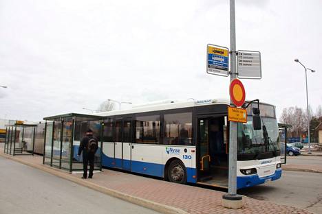 Nokian linja-auto asema kuvattuna huhtikuussa 2019.