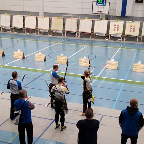 Johanna ja Susanna Helin ampuivat Varkaudessa SM-hopeaa.