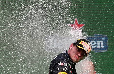 Max Verstappen rikkoi Meksikossa F1-sarjan yhden kauden voittoennätyksen. Ykkössija oli hänelle kuluvan kauden 14:s.