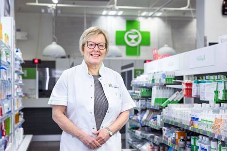 Tampereella Kalevan Prismassa sijaitsevan Haka-apteekin apteekkari Marja Ritala kertoo, että apteekkarit aloittavat tyypillisesti uransa pienessä apteekissa ja siirtyvät myöhemmin isompaan apteekkiin, jolloin tulot voivat kasvaa.