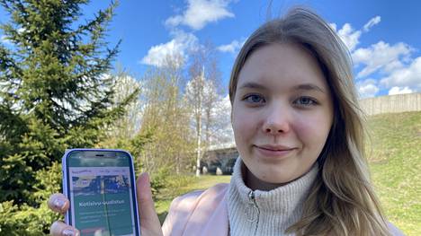Neea Virlander työskenteli Tyrvään Sanomissa kesätoimittajana kesällä 2022. Hän pääsi työssään muun muassa tekemään juttua Sastamalan kaupungin uudistuneista verkkopalveluista.