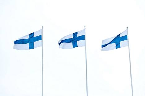 Suomi täyttää 105 vuotta ja itsenäisyyttä juhlitaan vihdoin perinteisesti myös tasavallan presidentin juhlavastaanotolla Presidentinlinnassa.