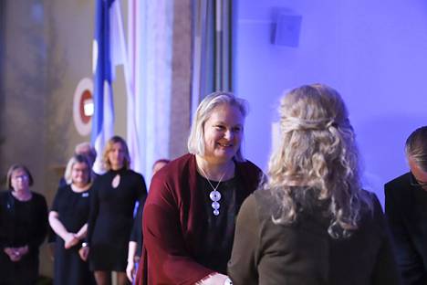 Kirjailija Johanna Hulkko sai Nokian kaupungin kulttuuripalkinnon. Hulkko on julkaissut yli 20 lasten, nuorten ja aikuisten kirjaa. 