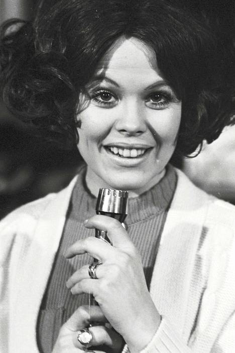 Ann-Christinen hittejä oli muun muassa Lalaika. Kuva on vuodelta 1969.
