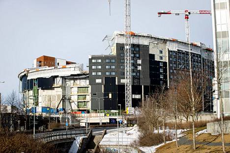 NImisotkuista viis, Tampereen kansi ja areena -hanke ovat Tampereen merkittävin ja näkyvin rakennushanke sitten Näsinneulan. 