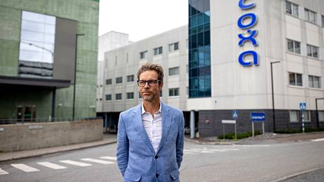 Tarmo Martikainen johti tekonivelsairaala Coxaa vuodesta 2009 ennen kuin hänet valittiin Pirkanmaan sairaanhoitopiirin johtajaksi vuonna 2019.