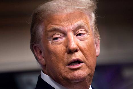 Yhdysvaltojen entinen presidentti Donald Trump oli ensimmäisen kerran virkarikostutkinnan kohteena vuonna 2019. Yhdysvaltain senaatti hylkäsi syytteet helmikuussa 2020.