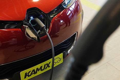 Kamuxin myymien hybridi- ja sähköautojen määrä kasvoi lähes 40 prosenttia verrattuna vuoden takaiseen.