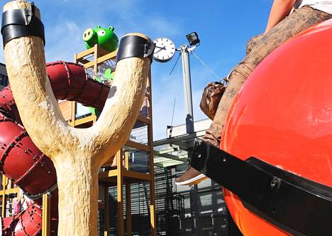 Porin torilta poistettua Angry Birds -laitteistoa on toivottu eri puolille kaupunkia.