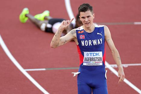 Jakob Ingebrigtsen voitti 5000 metriä MM-kisoissa.