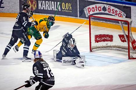 TPS-maalivahti Andrey Kareev pelasi loistavan pelin.