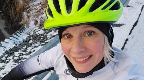 Jonna Karimäki tavoittelee paluuta triathlonin huipulle selkäleikkauksen jälkeen.
