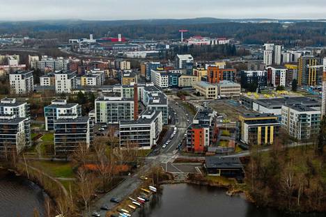 Kasvava kaupunki tarvitsee koko ajan lisää asuntoja. Tampereen Härmälänrantaan on rakennettu viime vuosina paljon uusia kerrostalokoteja. 