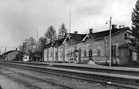 Nostalginen kuvagalleria: Rautatie on tuonut ja vienyt Nokialta 1800-luvun  lopulta asti – näin junaliikenne on muuttunut - Elämänmeno - Nokian Uutiset