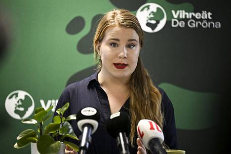 Vihreillä on puolueista eniten alle 30-vuotiaita ehdokkaita. Vihreiden varapuheenjohtaja Iiris Suomela, 28, kuvattiin vaaliohjelman julkistustilaisuudessa helmikuussa.