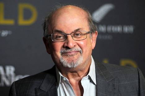 Salman Rushdie kuvattuna Yhdysvalloissa tammikuussa 2017.
