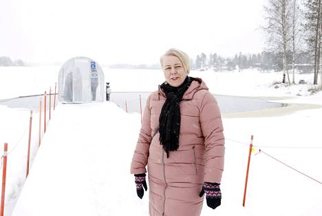 Ruokojärvellä on yhdistyksen ylläpitämä talviuintipaikka. Heidi Viljanen toivoisi Rivieralle saunaa virkistyskäytön lisäämiseksi.