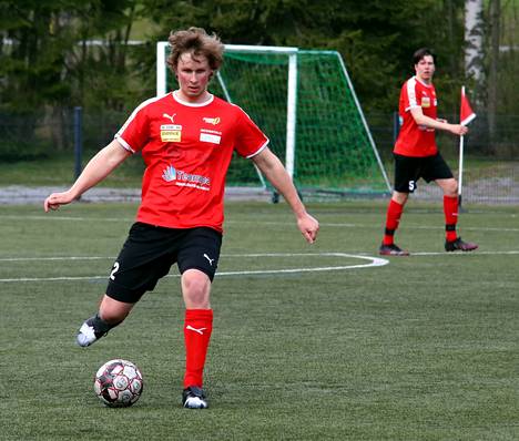 Jarkko Liimatainen ja muut Pyryn pelaajat taipuivat kotijoukkue TaPalle Kaupissa maalein 2–0.