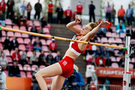 Ella Junnila hyppäsi Prahassa voittoon tuloksella 187. Kuva viime syksyltä Kalevan kisoista.