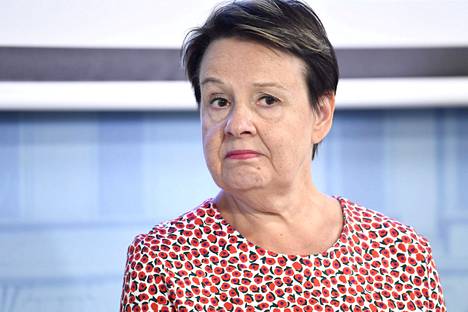 Sosiaali- ja terveysministeriön kansliapäällikkö Kirsi Varhila.