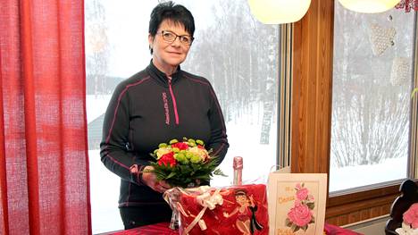 Mäntän vapaapalokunnan naisjaoston puheenjohtaja Pirkko Seppälä juhlii tänään 60-vuotispäiväänsä.